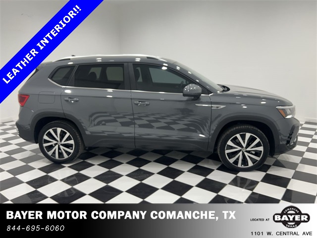 2024 Volkswagen Taos SE photo 6