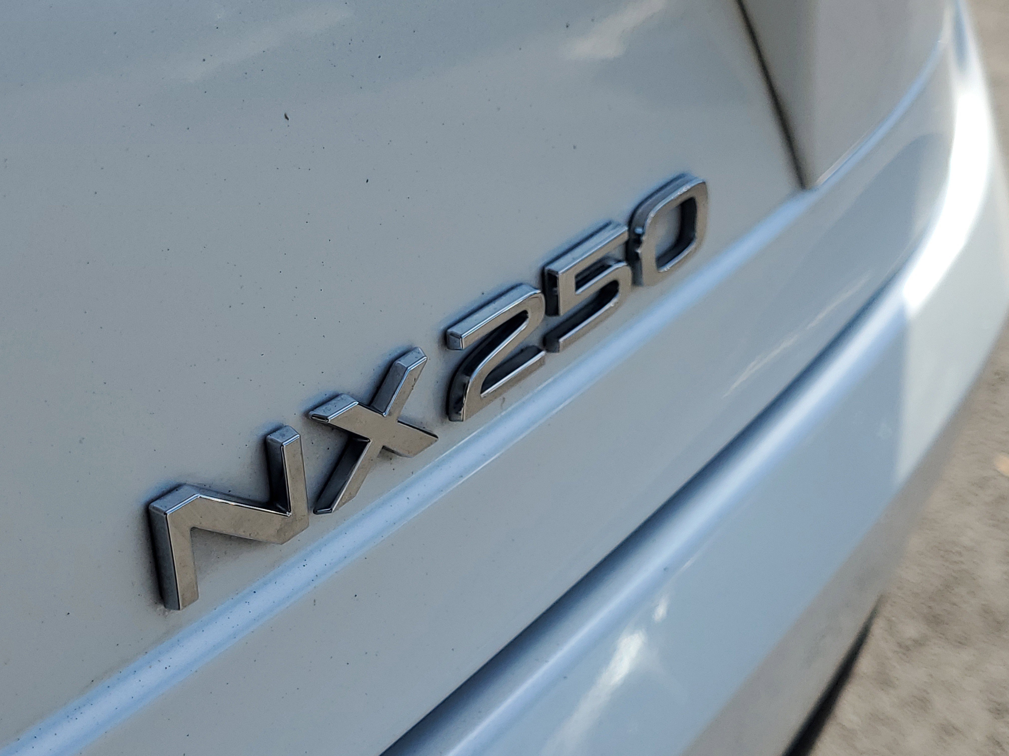 2024 Lexus NX 250 photo 7