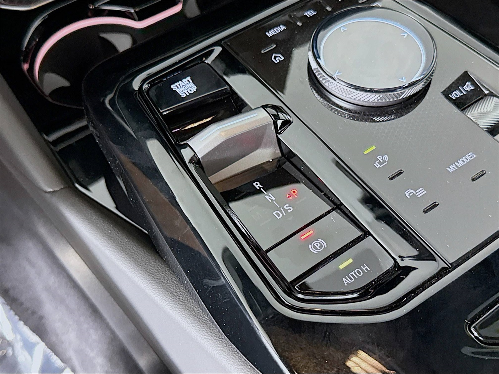 2026 Bmw 550e xDrive photo 15
