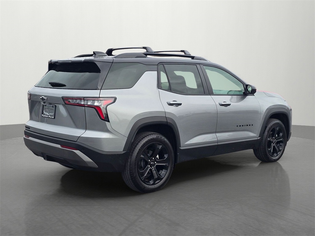 2025 Chevrolet Equinox LT photo 4