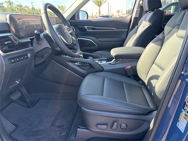 2025 Kia Telluride S photo 4