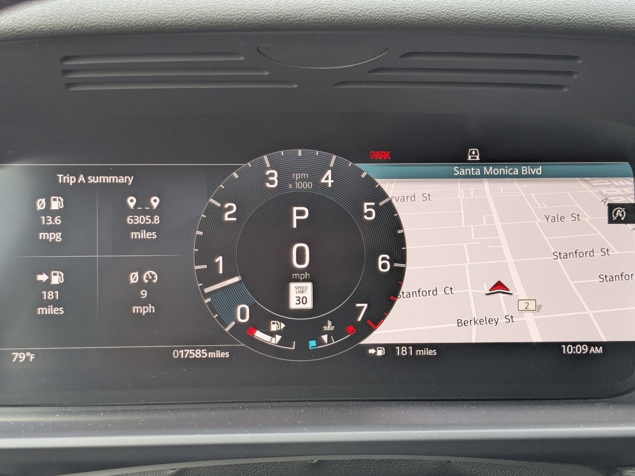 2023 Land Rover Discovery S R-Dynamic 7 Seat photo 10