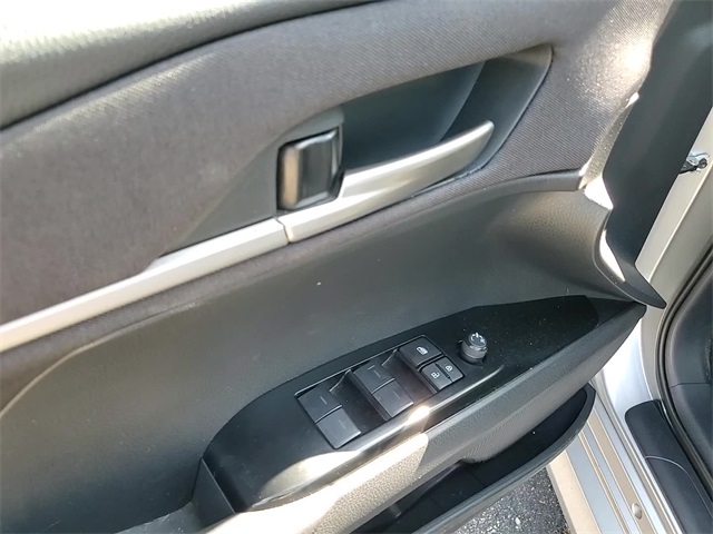 2025 Toyota Camry LE photo 11