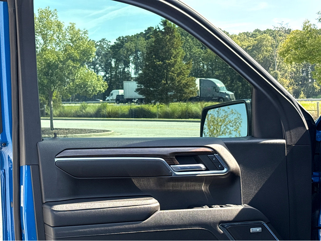 2023 Chevrolet Silverado 1500 LT Trail Boss photo 8