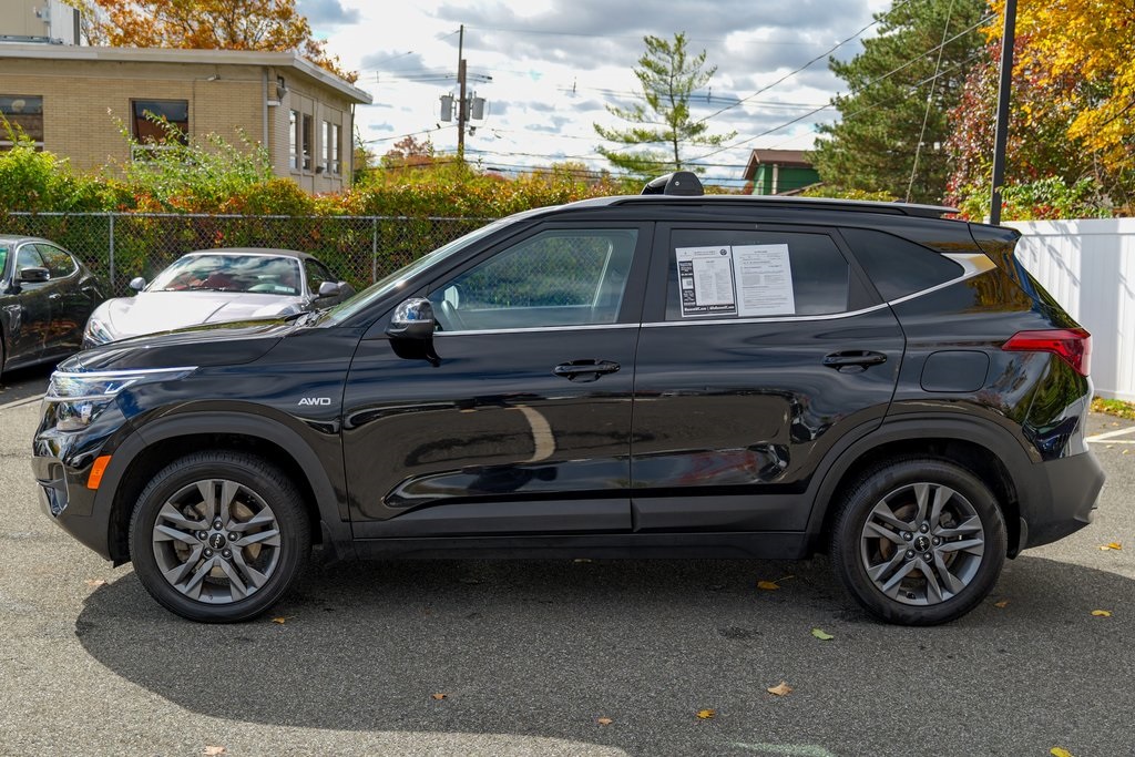 2023 Kia Seltos S photo 4