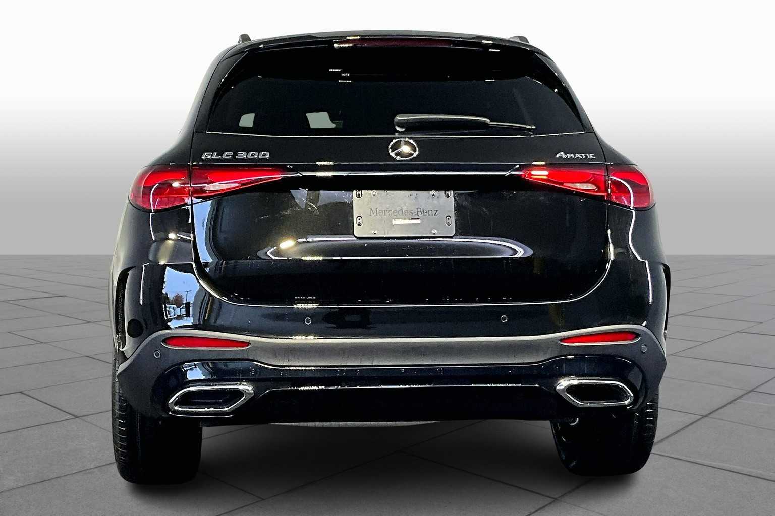 2026 Mercedes Benz GLC 300 4MATIC photo 4