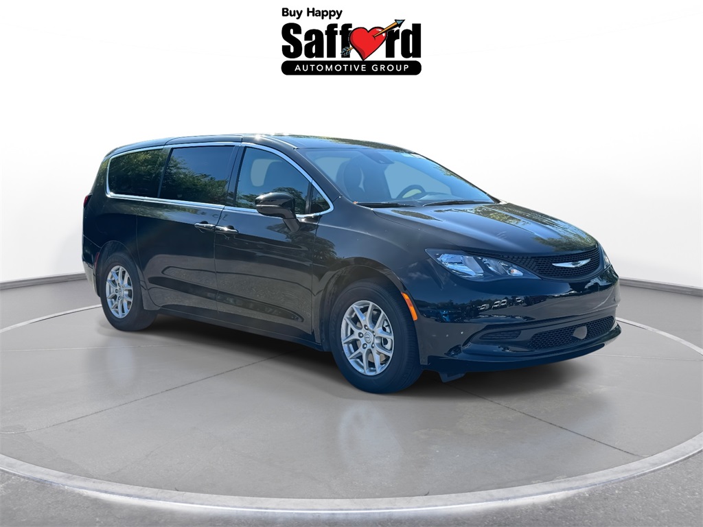2026 Chrysler Voyager LX photo 9