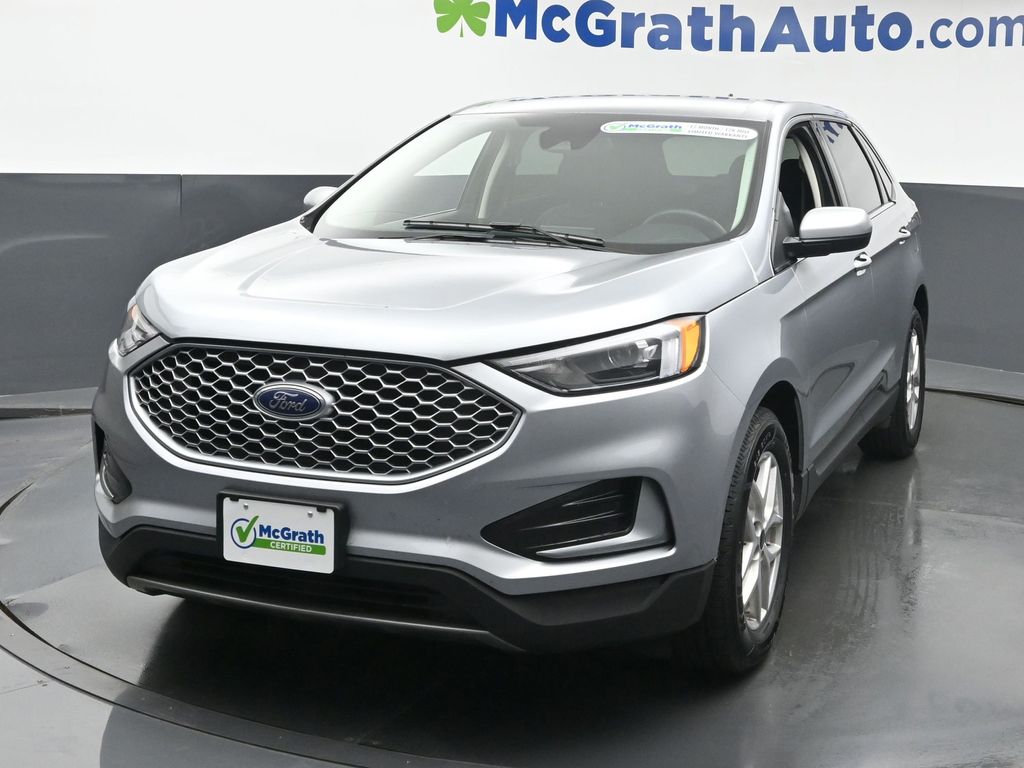 2024 Ford Edge SEL photo 3