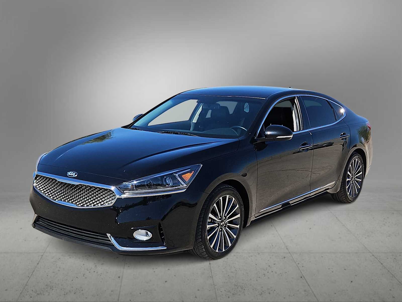 2019 Kia Cadenza Premium photo 4
