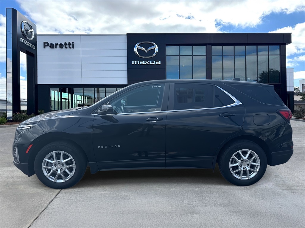 2024 Chevrolet Equinox LT photo 2