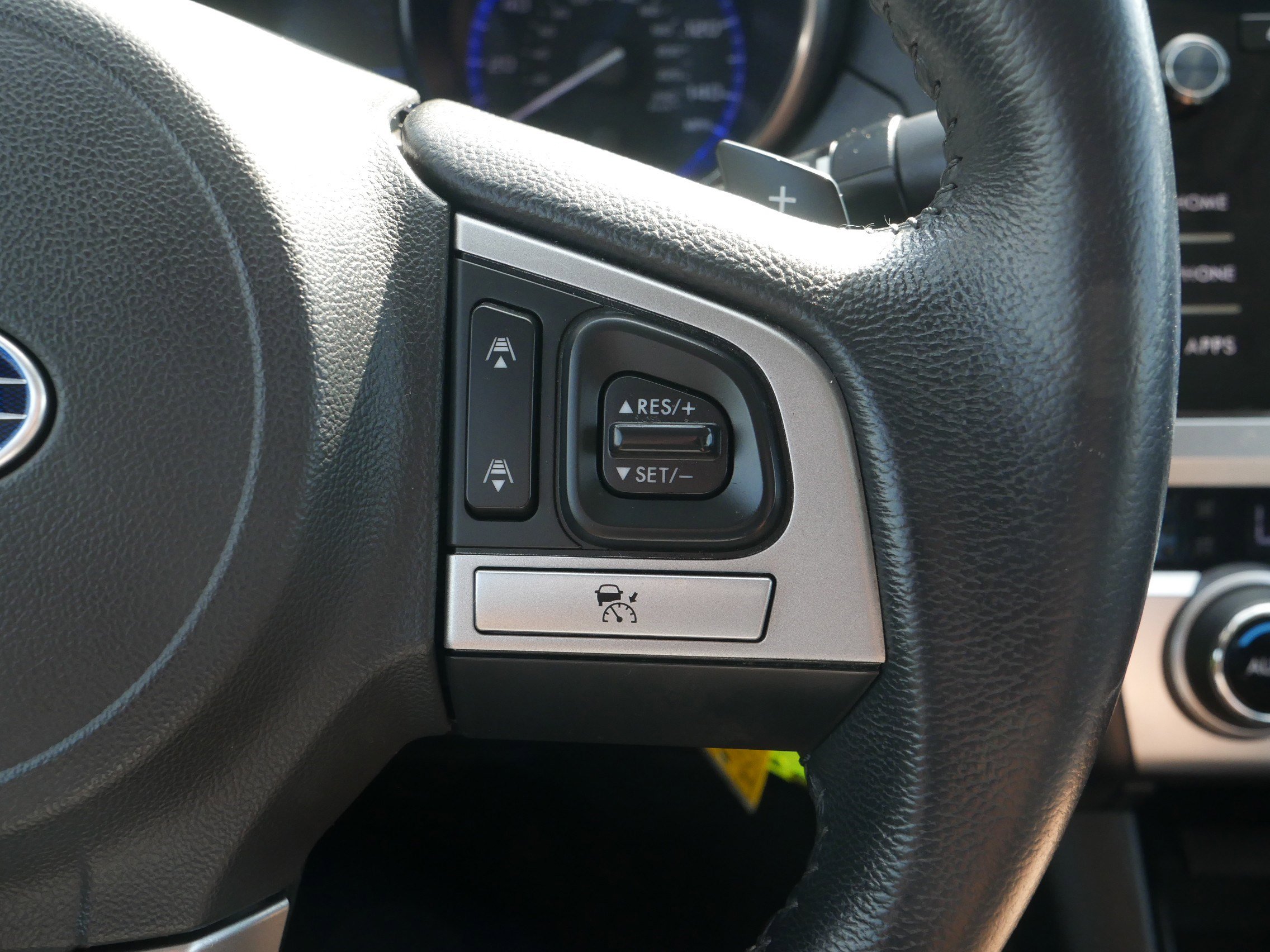 2015 Subaru Legacy 2.5i Premium photo 27