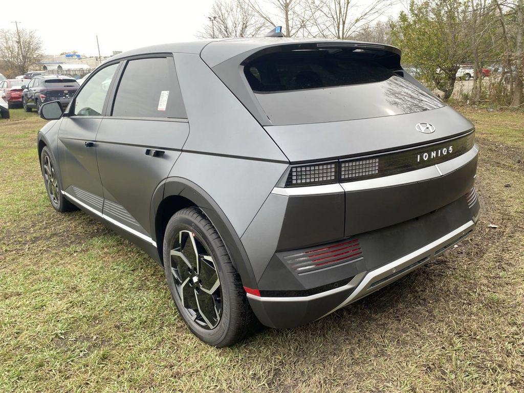 2024 Hyundai Ioniq 5 SEL photo 8