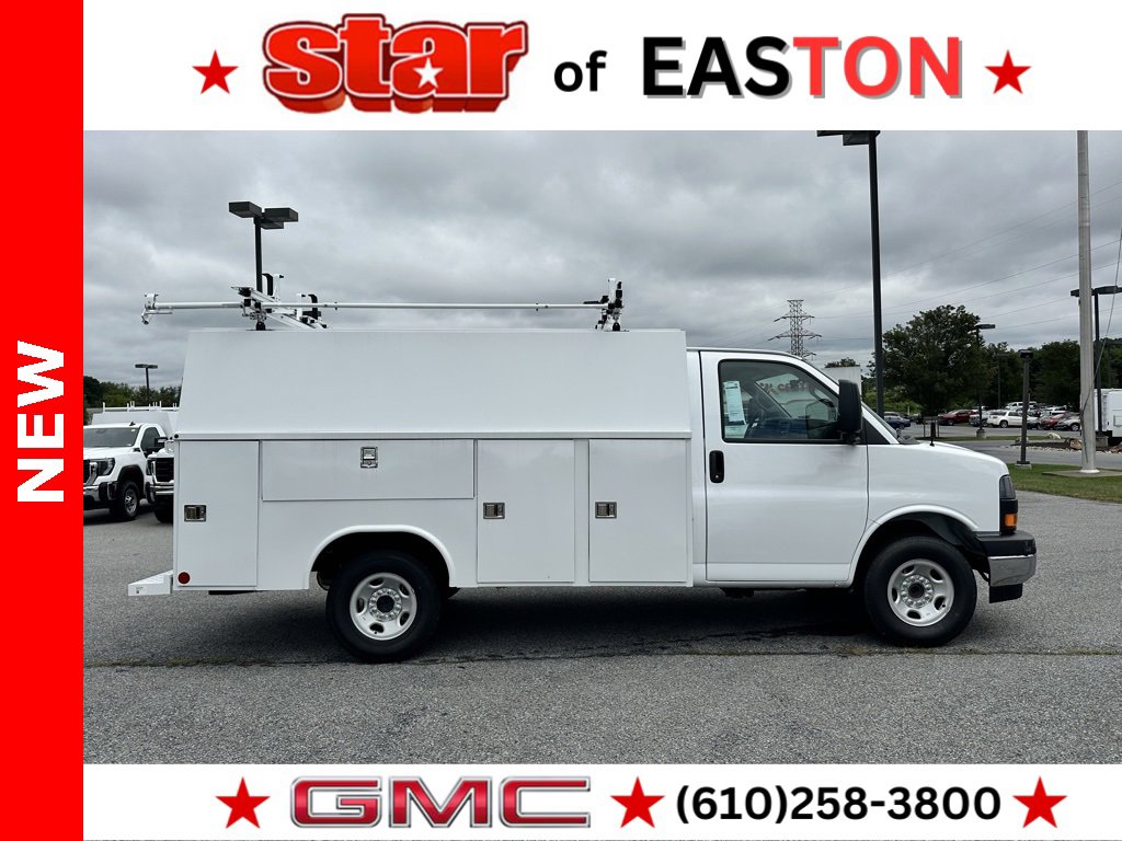 2025 Gmc Savana Cutaway 3500 photo 3