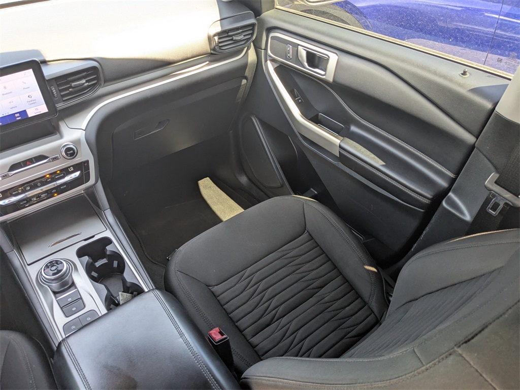 2021 Ford Explorer XLT photo 17