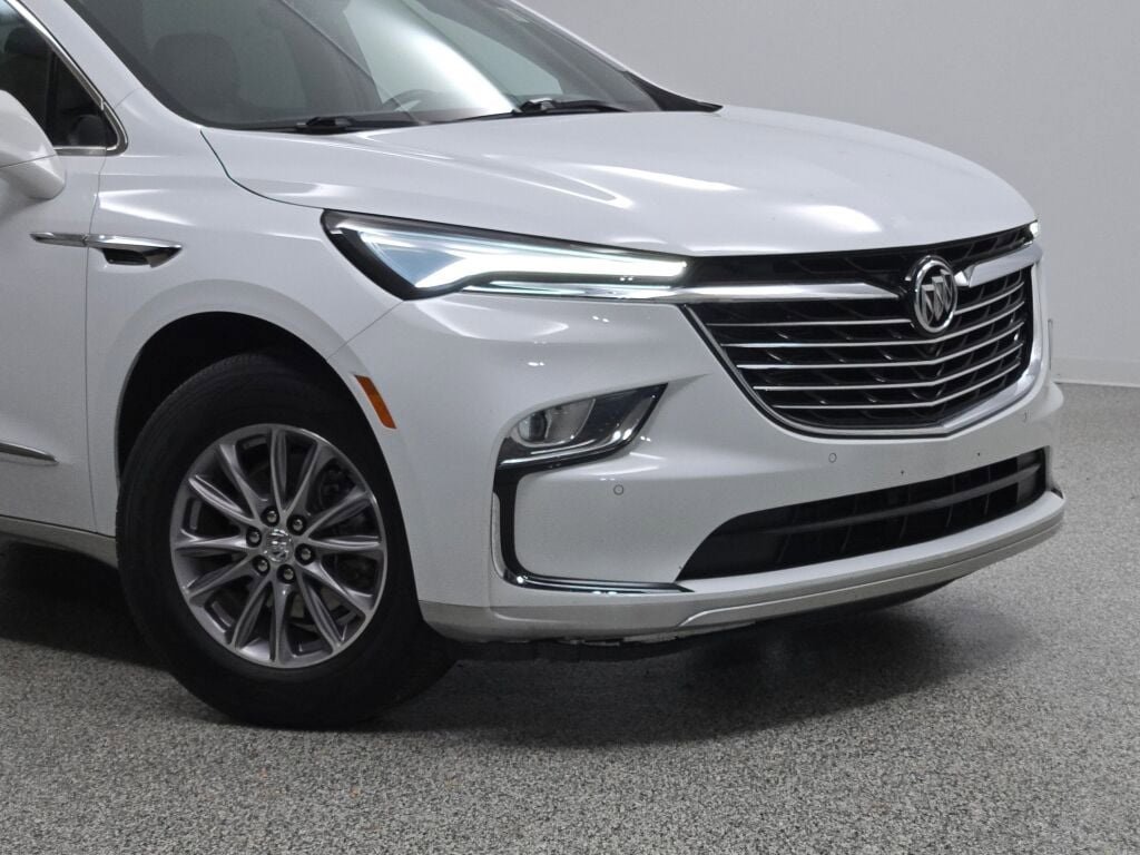 2024 Buick Enclave Premium photo 2