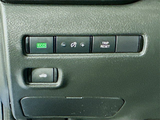 2024 Nissan Sentra SR photo 11