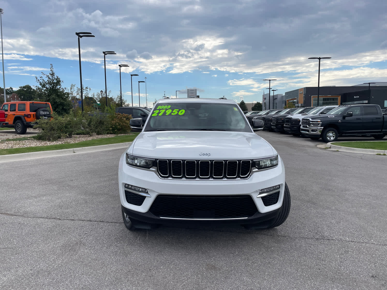 2023 Jeep Cherokee 4xe photo 3