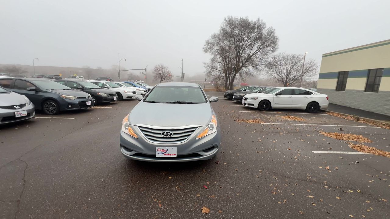 2012 Hyundai Sonata GLS photo 3