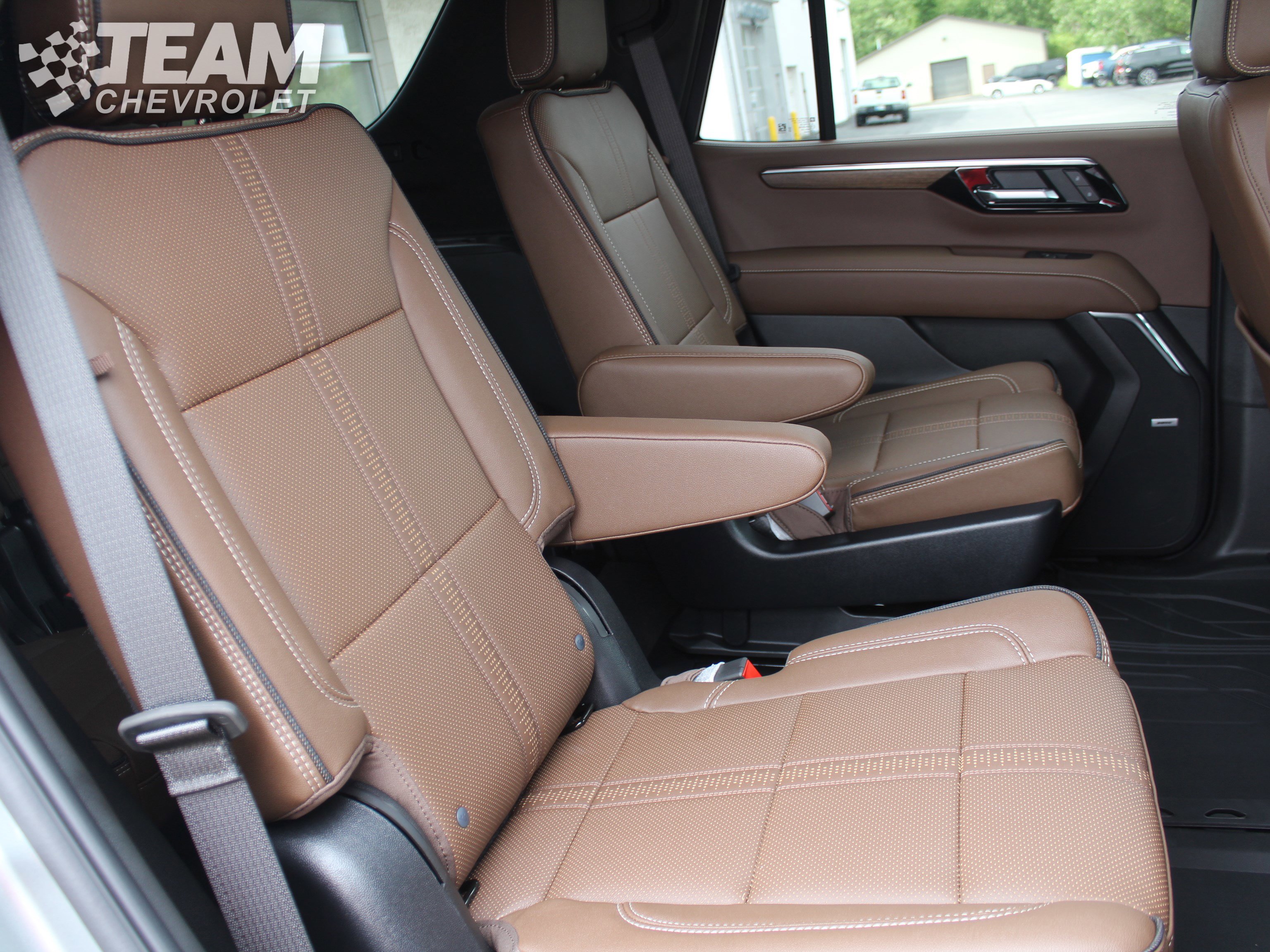 2025 Chevrolet Tahoe High Country photo 14