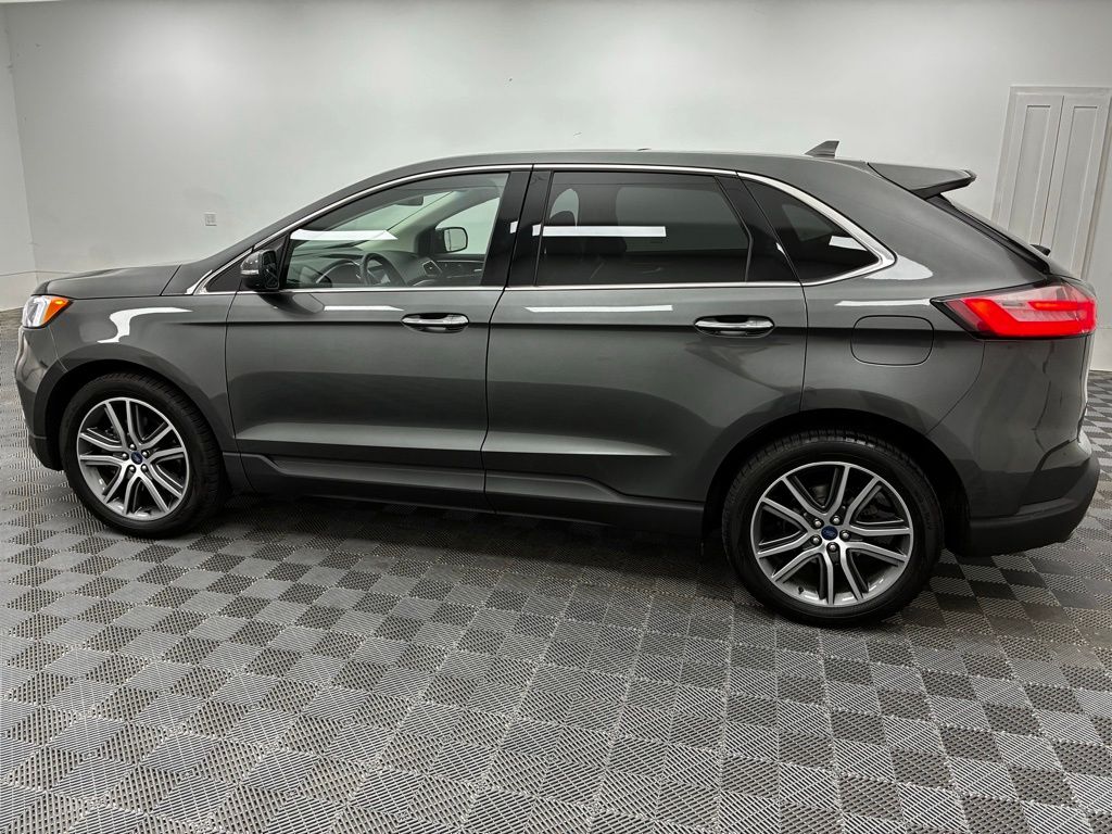 2020 Ford Edge Titanium photo 10