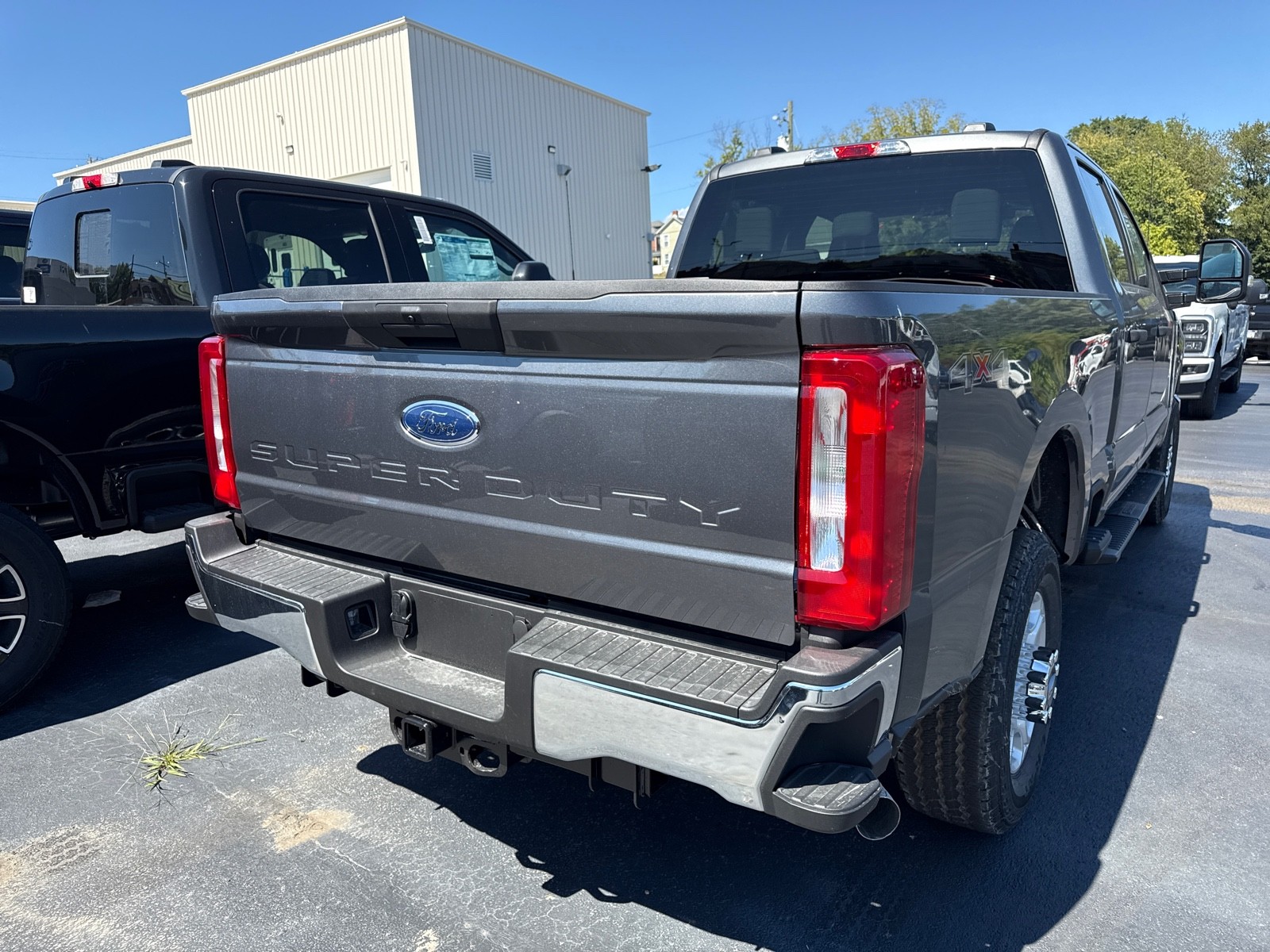2026 Ford F-350 XLT photo 5
