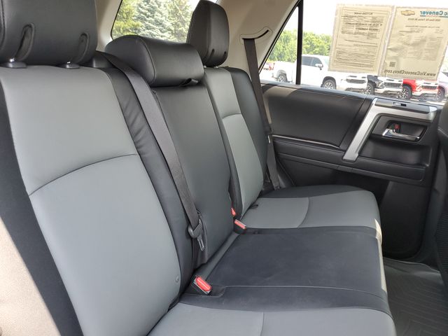 2022 Toyota 4Runner SR5 photo 19