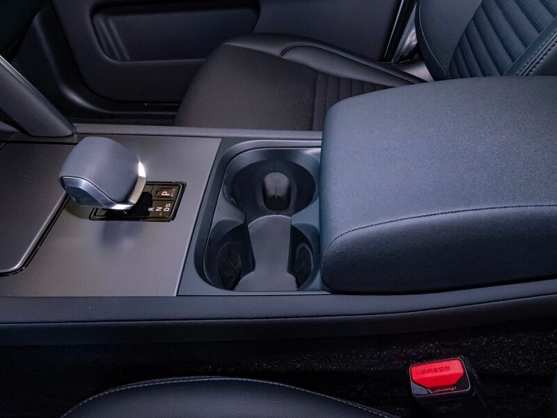 2025 Land Rover Discovery Sport S photo 28