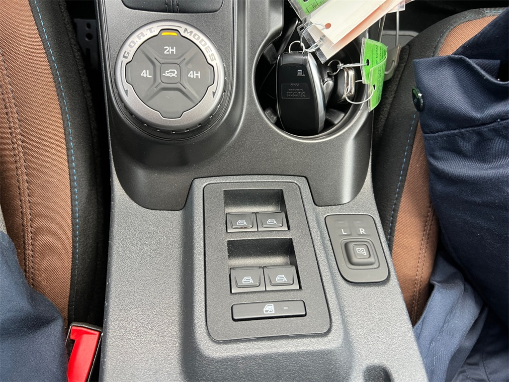 2023 Ford Bronco Outer Banks photo 22