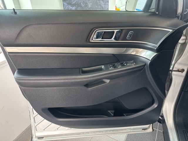2019 Ford Explorer XLT photo 18
