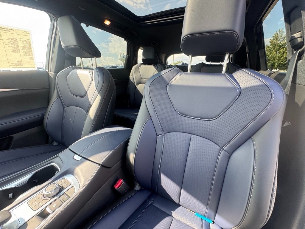 2026 Infiniti QX60 AWD photo 15