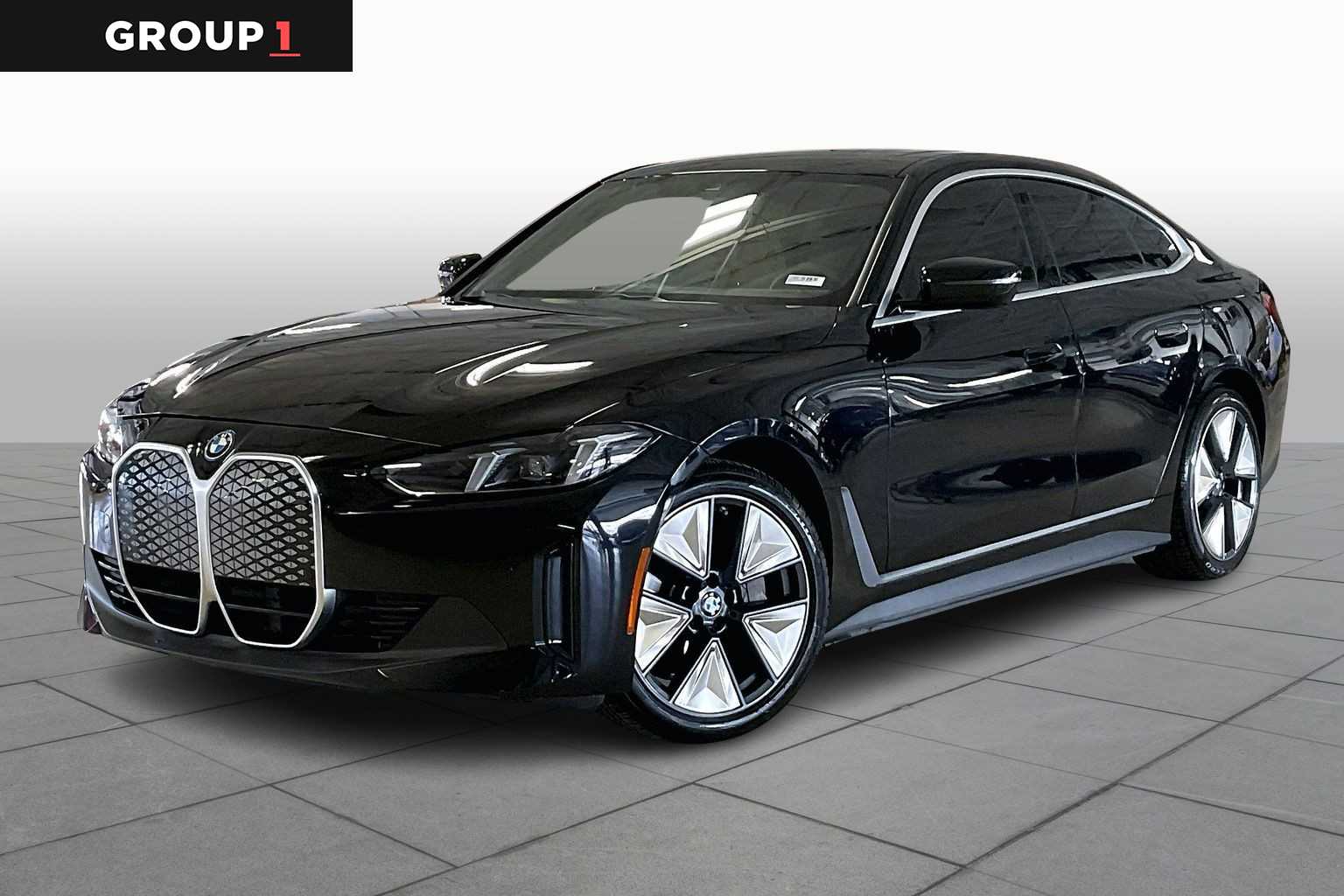 2025 BMW i4 40's photo