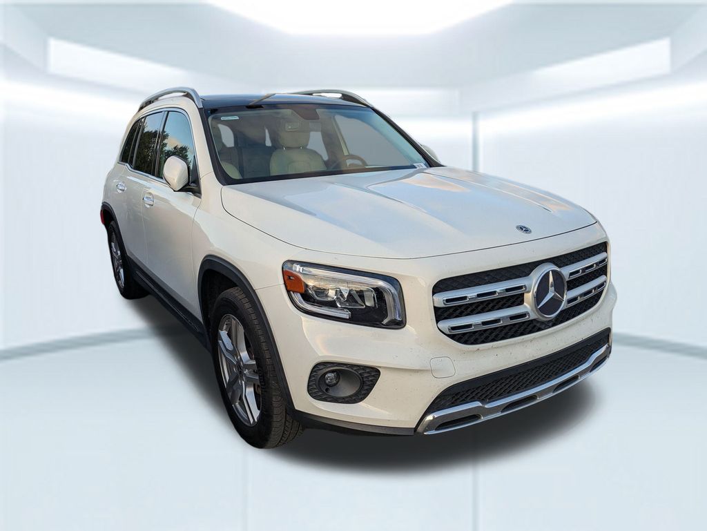 2021 Mercedes Benz GLB 250 photo 2
