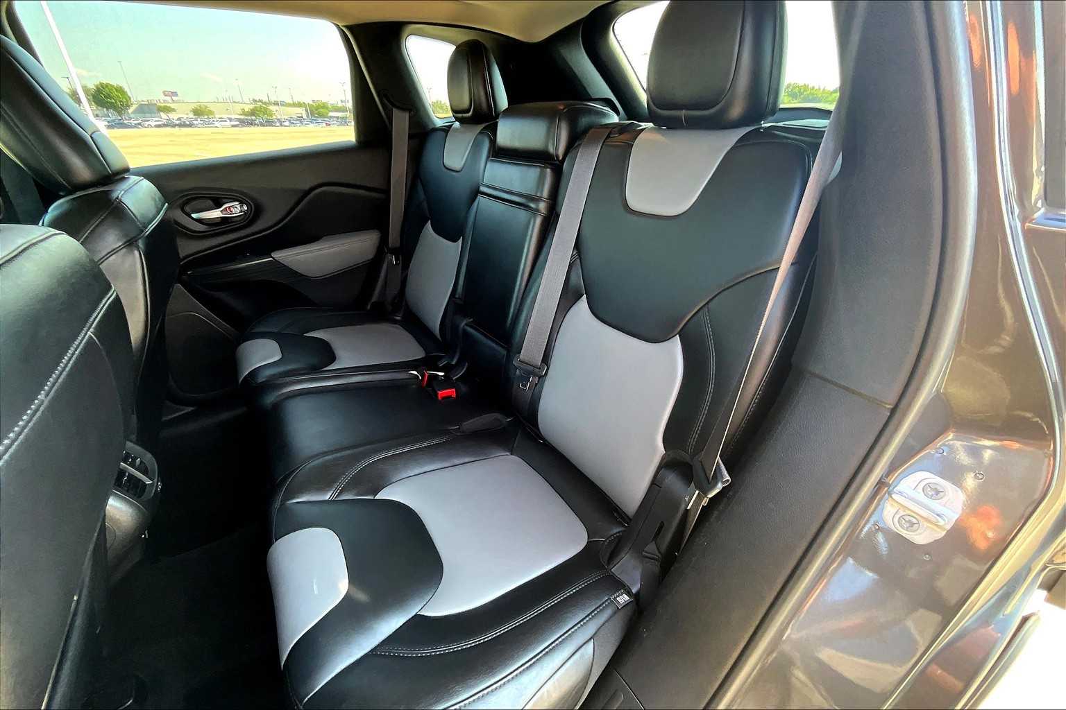 2014 Jeep Cherokee Limited photo 17