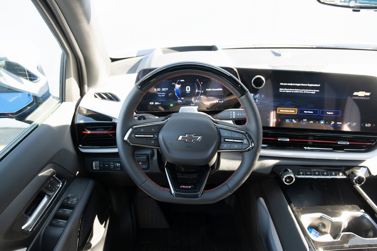 2025 Chevrolet Silverado EV RST photo 2