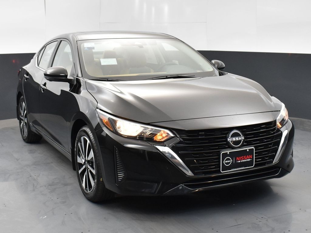 2025 Nissan Sentra SV's photo