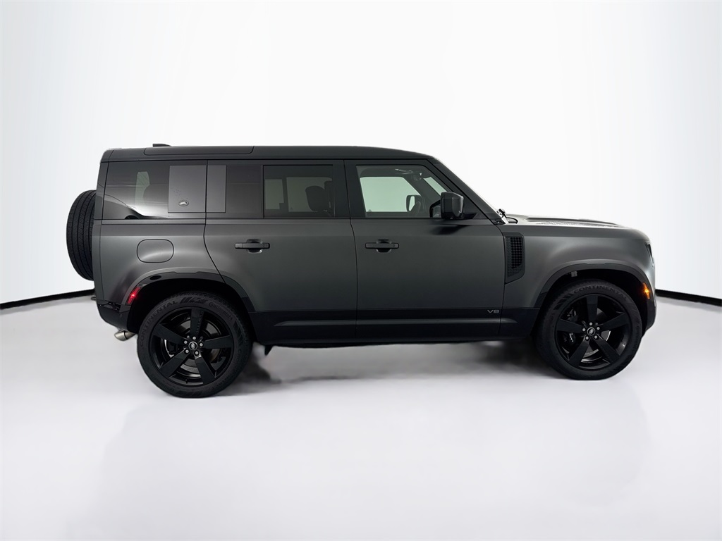 2023 Land Rover Defender 110 Carpathian Edition photo 4
