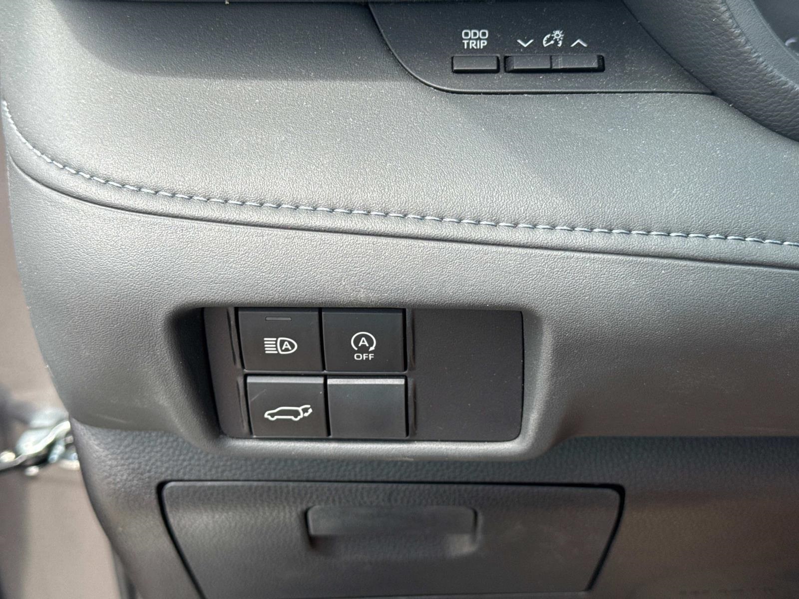 2024 Toyota Highlander LE photo 20