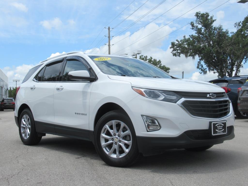 2019 Chevrolet Equinox LT photo 2