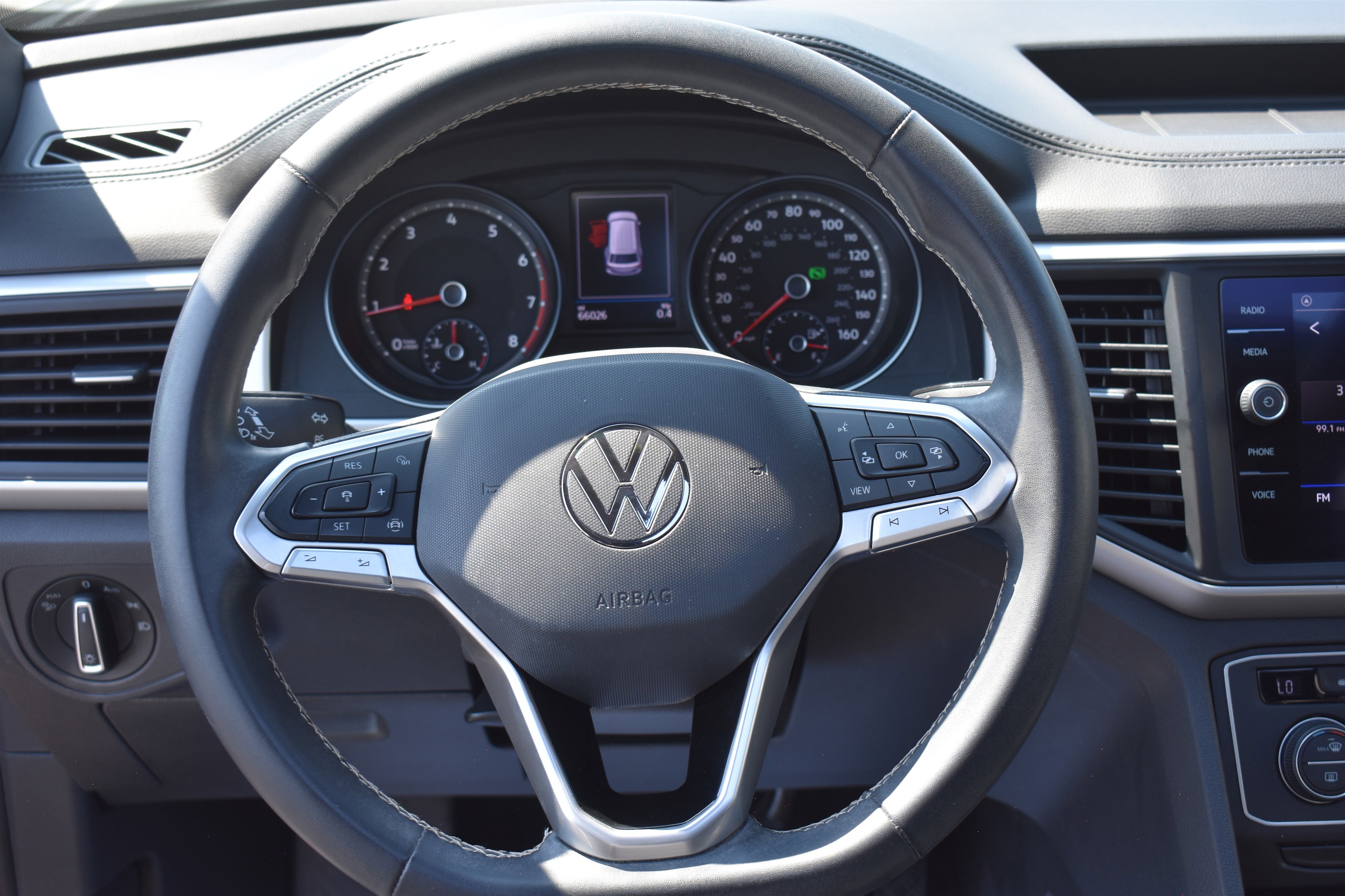 2021 Volkswagen Atlas Cross Sport V6 SE Technology photo 5