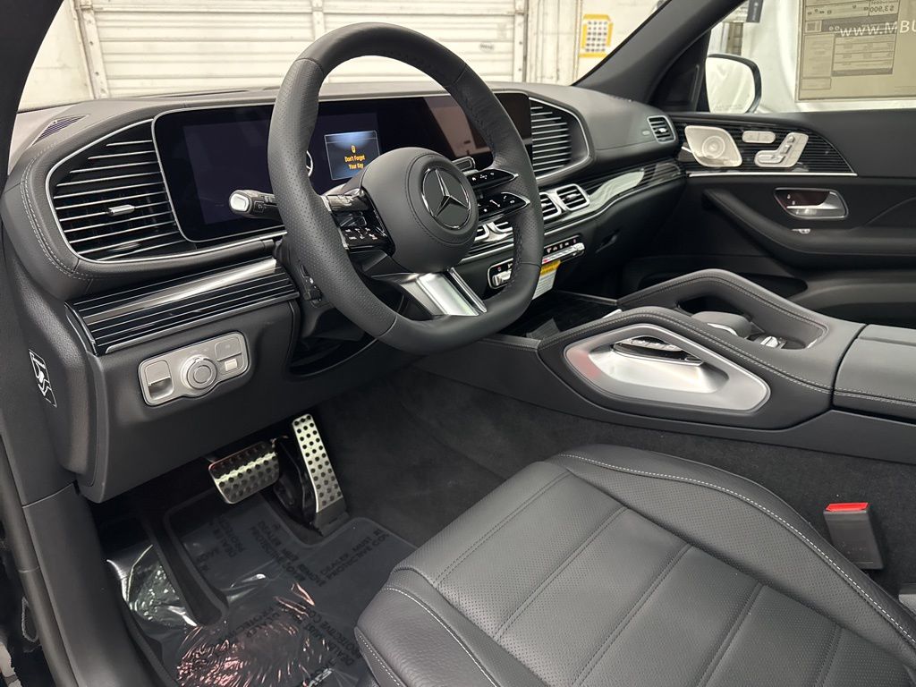 2026 Mercedes Benz GLS 580 4MATIC photo 7