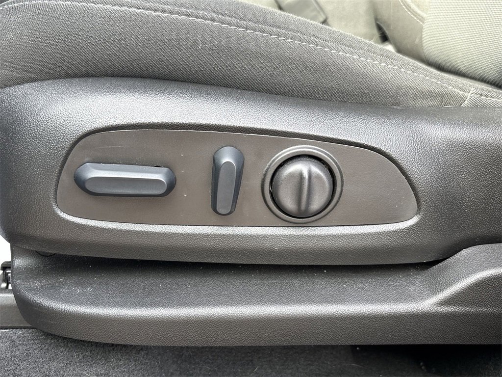 2024 Chevrolet Traverse Cloth photo 10