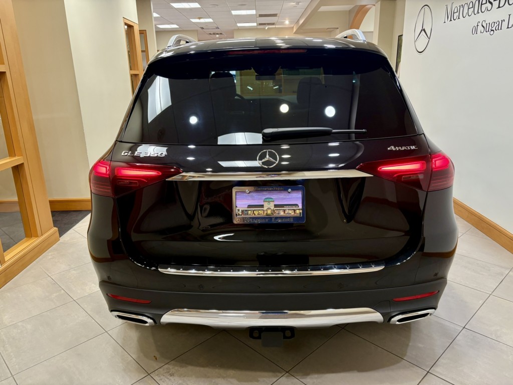 2026 Mercedes Benz GLE 350 4MATIC photo 3