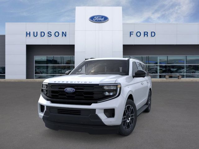 2025 Ford Expedition photo 2