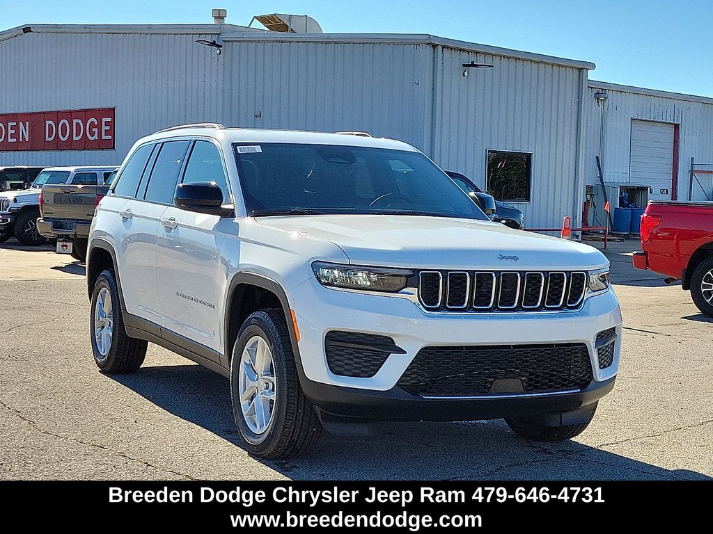 2025 Jeep Grand Cherokee Laredo's photo
