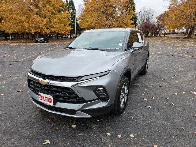 2023 Chevrolet Blazer 2LT photo 2