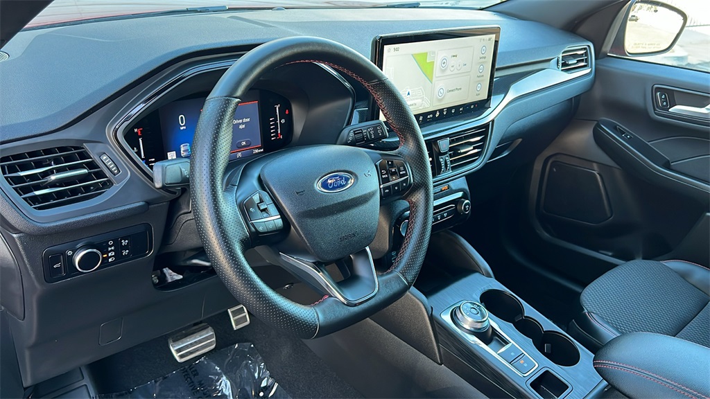 2023 Ford Escape ST-Line photo 6