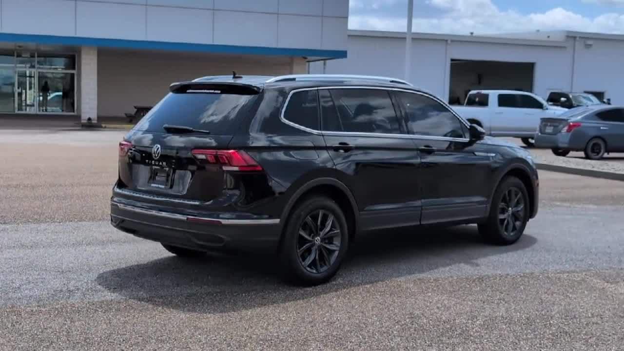 2022 Volkswagen Tiguan SE photo 3