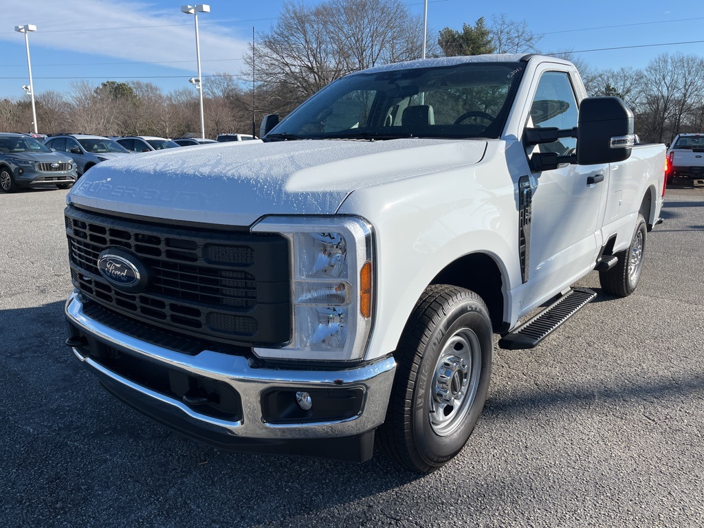 2026 Ford F-250 Super Duty XL's photo