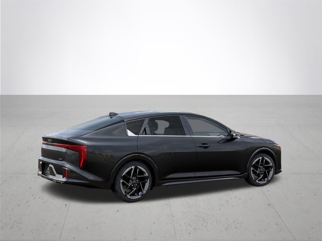 2025 Kia K4 GT-Line photo 6