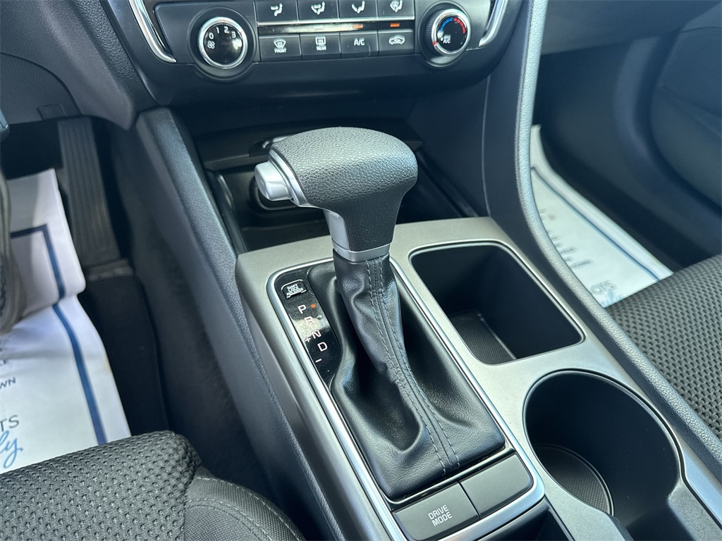 2019 Kia Optima LX photo 25